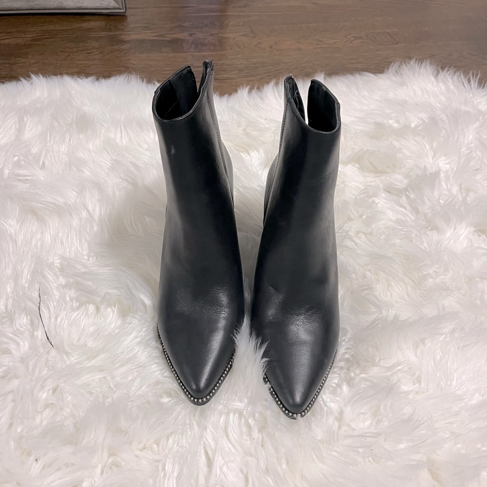 Steve Madden black heeled ankle boots